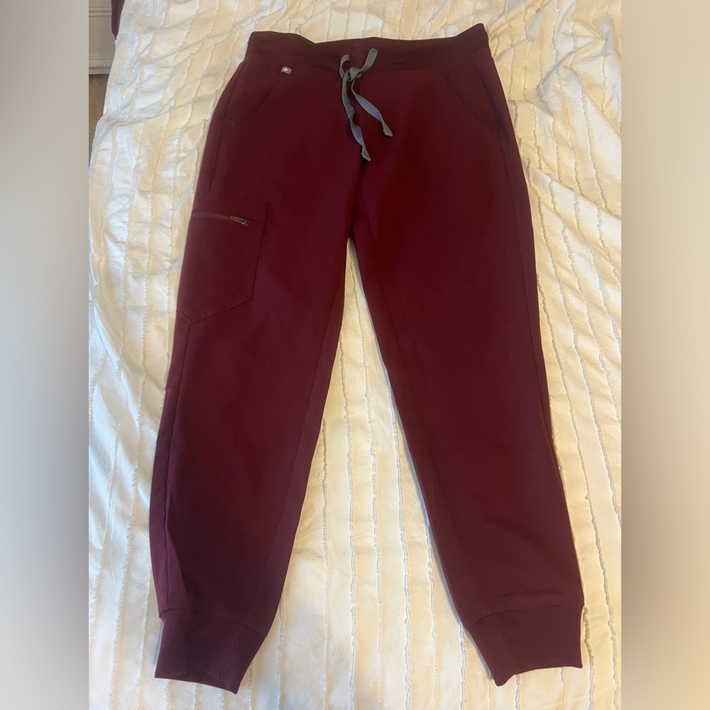 Figs Burgundy Zamora Joggers SP. NWT